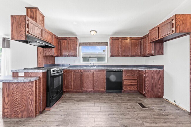 Foto del edificio - 2825 Primera Rd