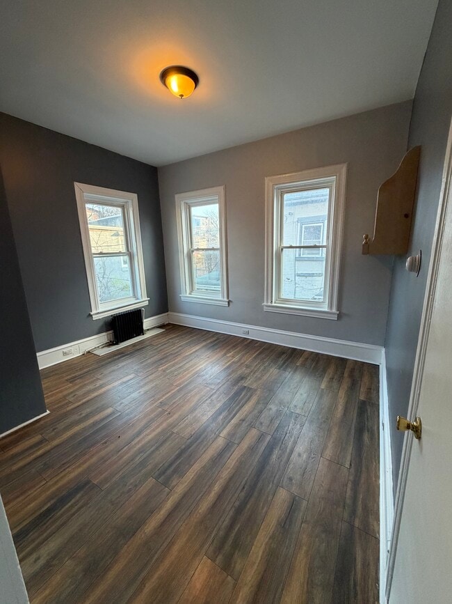Building Photo - Woodward Apts
