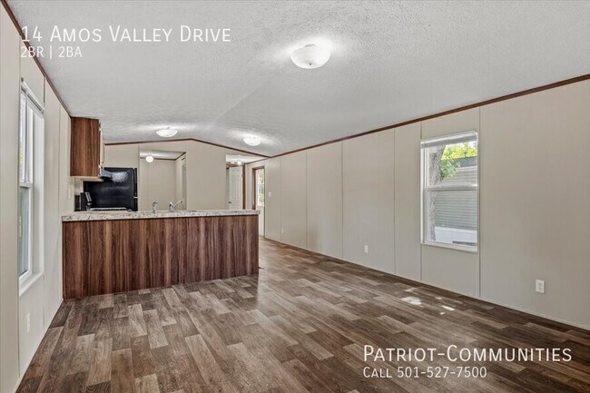 Foto del edificio - 14 Amos Valley Dr