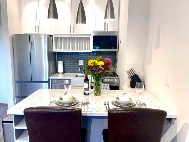 Kitchen - 1011 Arlington Blvd