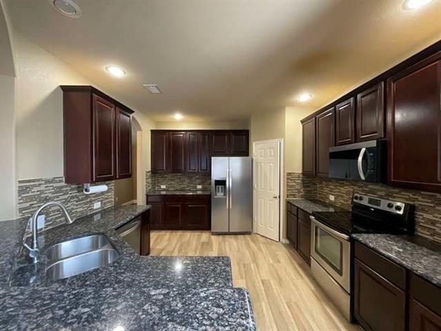 Building Photo - 6020 Heather Dr