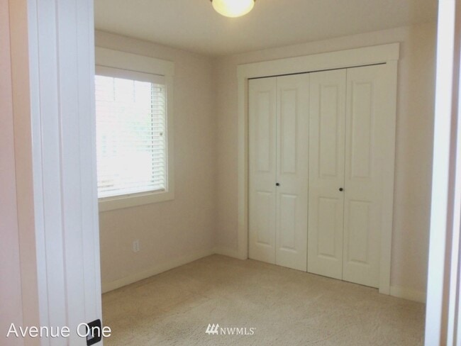 Building Photo - 3 br, 2.5 bath House - 7210 Unit A Califor...