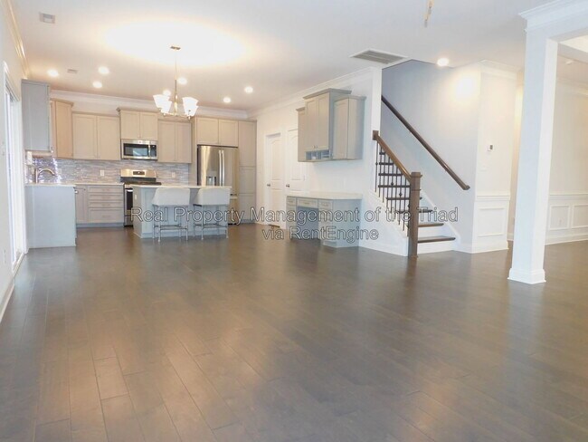 Foto del edificio - 6417 Bluestone Park Dr