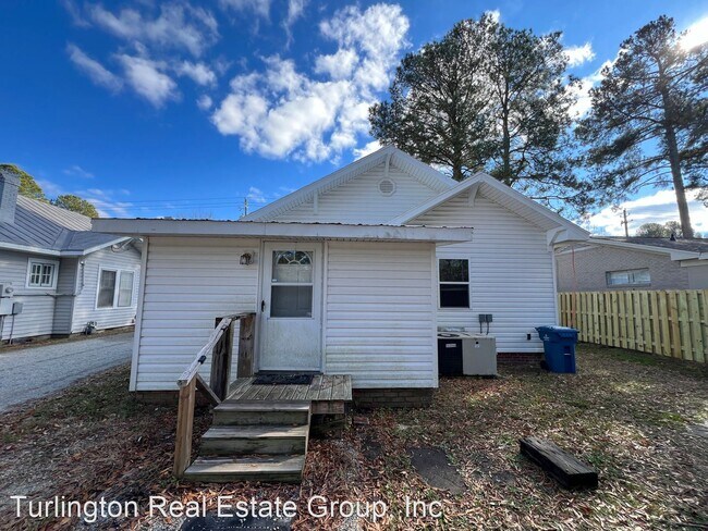 Foto del edificio - 3 br, 1 bath House - 705 North Ellis Ave,