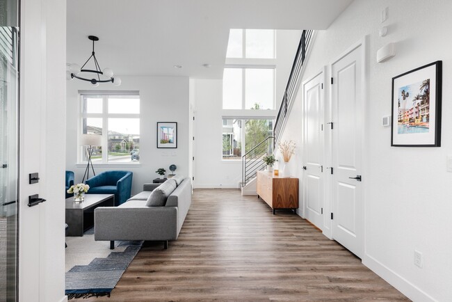 Foto del edificio - 6010 N Perth St