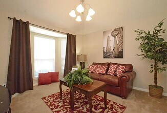 Building Photo - 15834 Sarasam Creek Ct