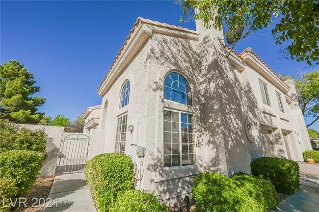 Building Photo - 508 Escoto Pl