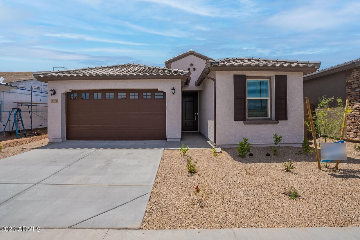 Foto principal - 2079 W Sierra Sunset Trail
