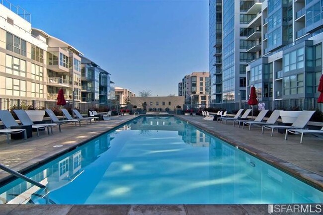 75 Foot Heated Pool - 435 China Basin St