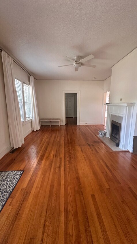 Foto del edificio - 206 Laurel Ave E