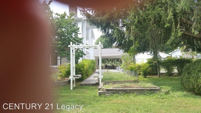 Building Photo - 4 br, 4 bath House - 111 October Ln