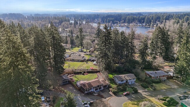 Foto del edificio - 7547 13th Ave SE