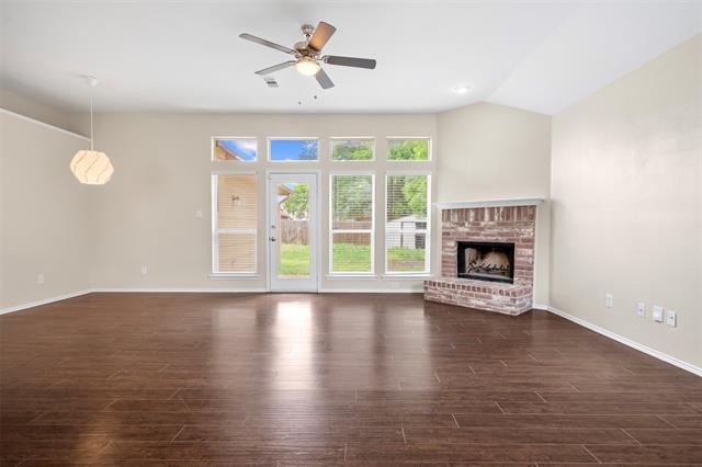 Foto del edificio - 237 Willow Creek Dr