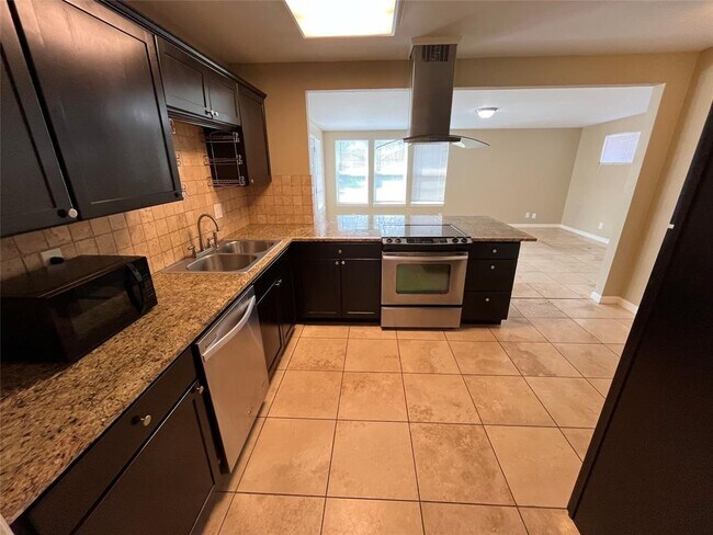 Foto del edificio - 2205 Towbridge Cir