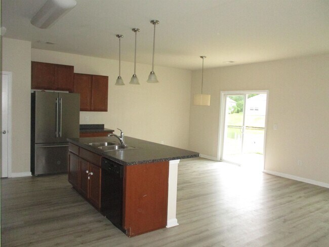 Building Photo - 812 Hayes Point Cir