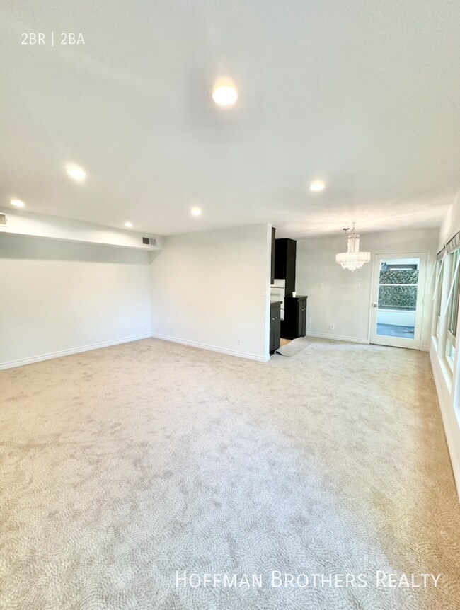 Foto del edificio - 8730 Charleville Blvd