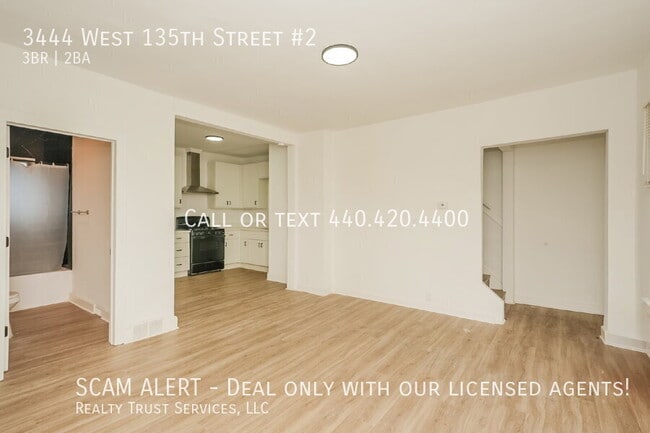 Foto del edificio - 3444 W 135th St