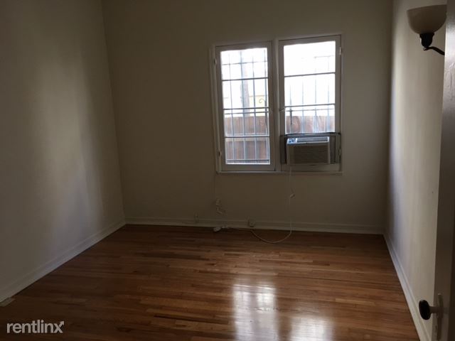 Foto del edificio - 8400 Blackburn Ave