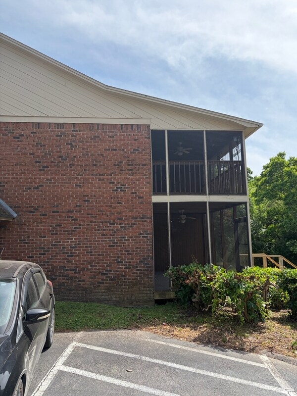 Building Photo - 3207 Shamrock St