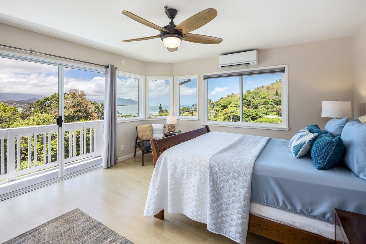 Foto principal - Gorgeous unfurnished 4 bedroom, 3.5 bath s...