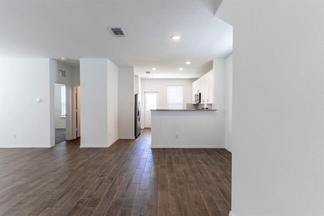 Building Photo - 308 Redonda Dr