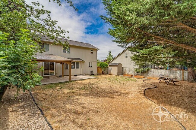 Building Photo - 3307 NE 164th Ct