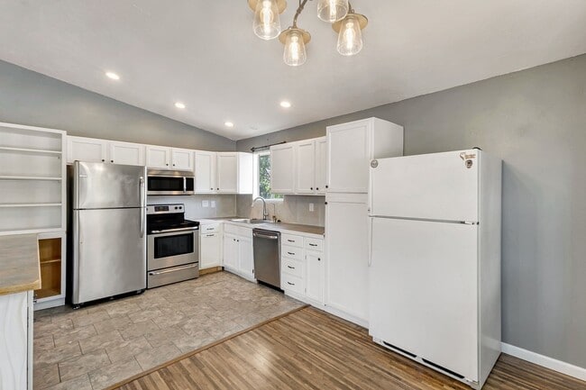 Photo - 636 29 1/4 Rd House