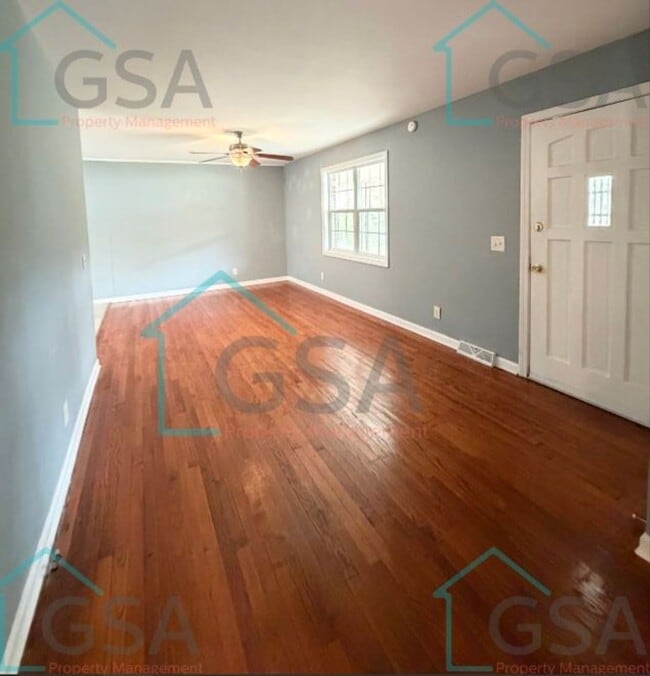 Photo - 106 Keowee Ave Townhome