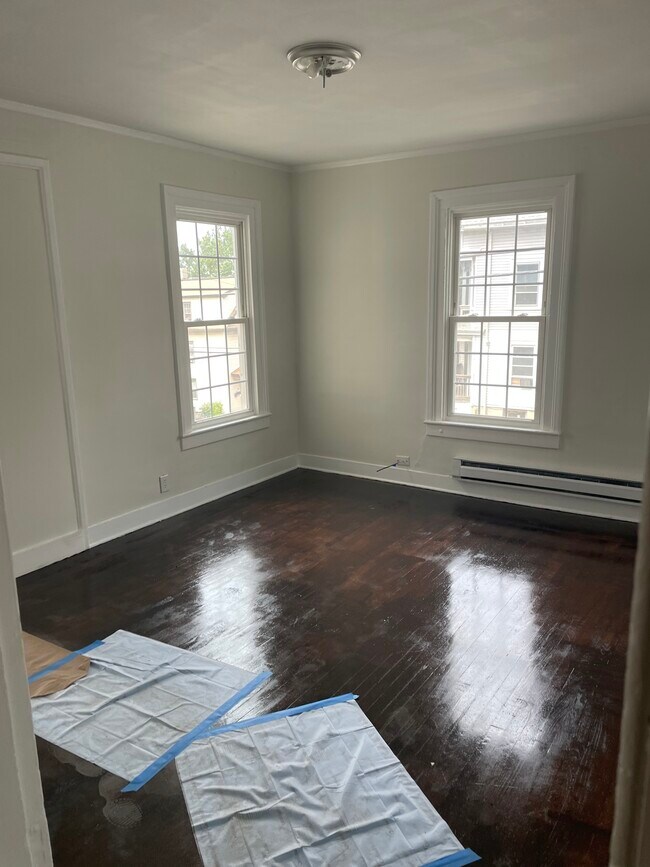 Living room - 91 Wolcott St