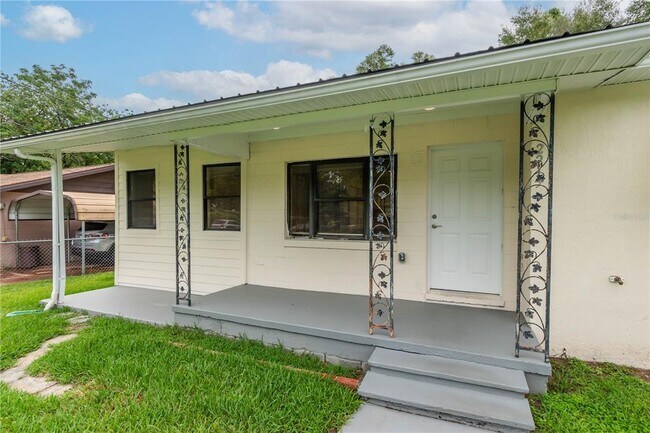 Foto del edificio - 2215 NE 16th Ct