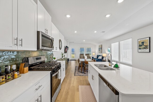 Building Photo - 1940 Velvet Oak Ln