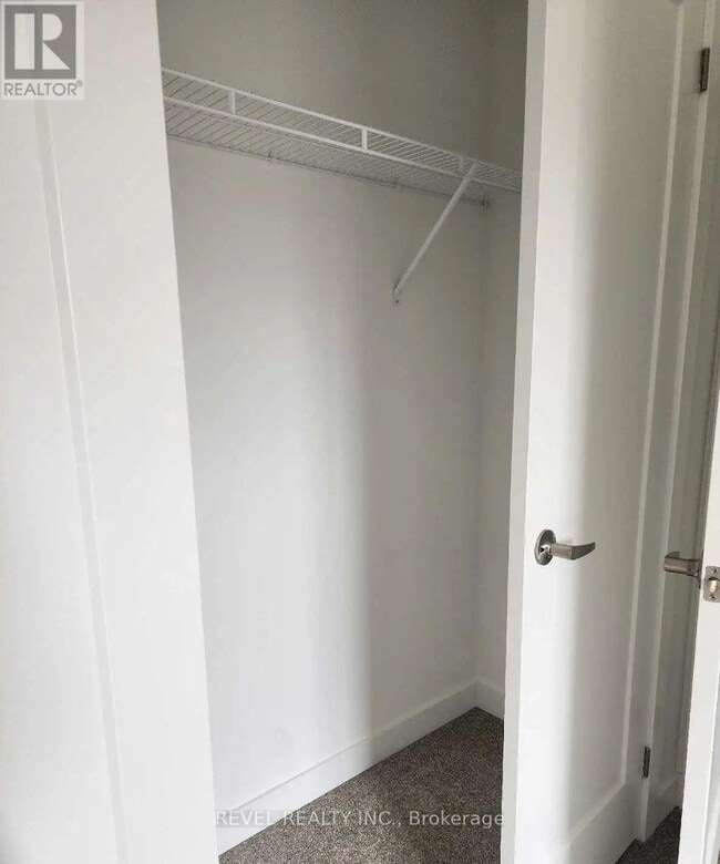 Building Photo - 940 St David St N