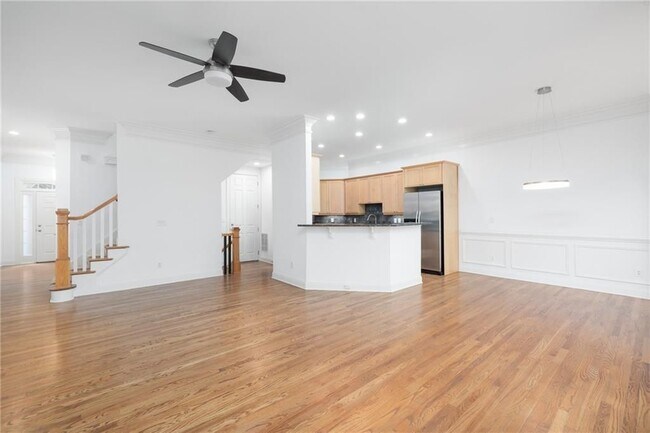 Building Photo - 5468 Wentworth St
