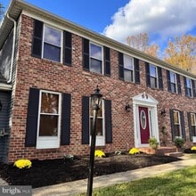 Building Photo - 915 Cypress Point Cir