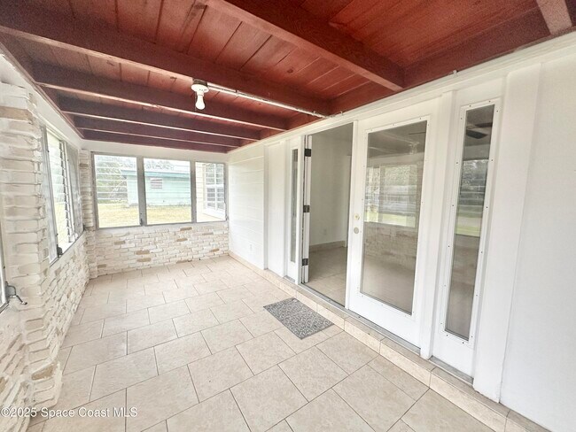 Foto del edificio - 302 Nidy Ave