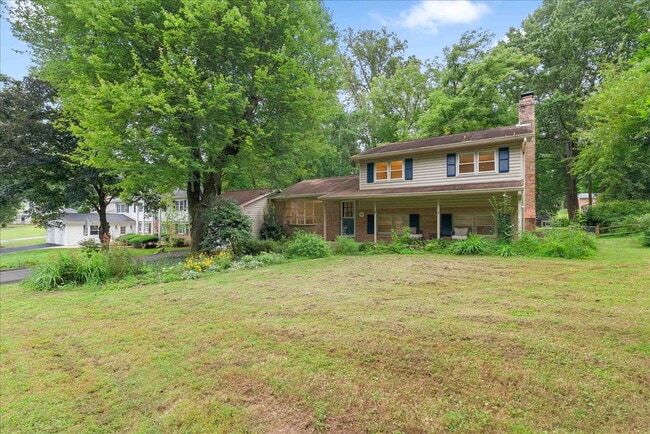 Building Photo - Find Your Forever Home in Valewood Manor