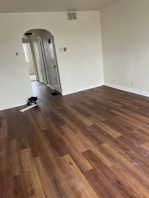 Foto del edificio - 2164 Longshore Ave