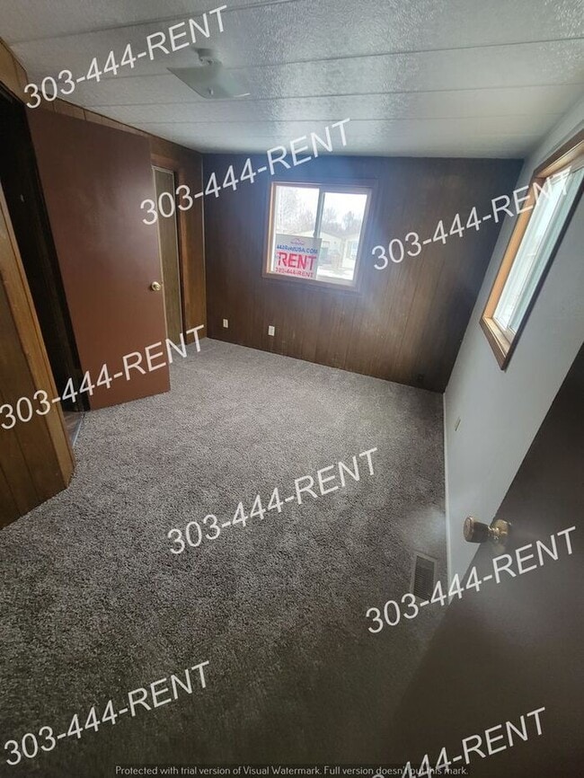 Building Photo - Log Lane Village 2 bedroom & 2 bathroom