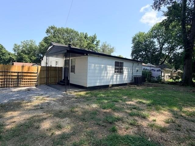 Building Photo - 1723 Russwood Rd