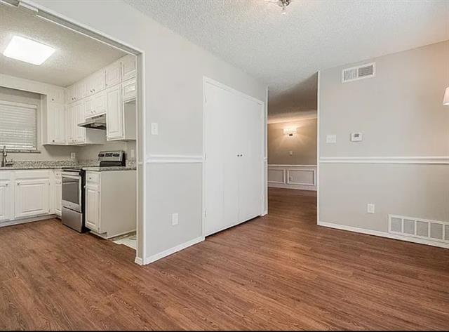Foto del edificio - 520 Pecan Acres Ct