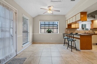 Building Photo - 815 Millpond Dr