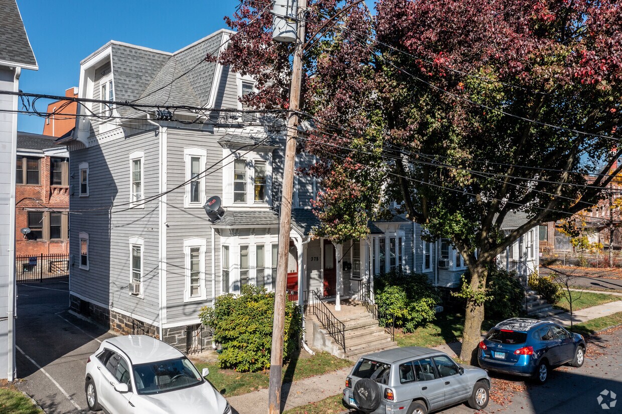 Building Photo - 378 Atlantic St