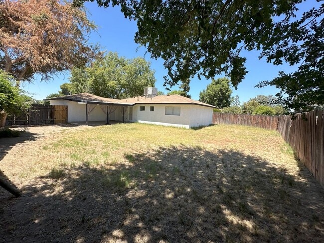 Building Photo - 3416 Cardamon Dr