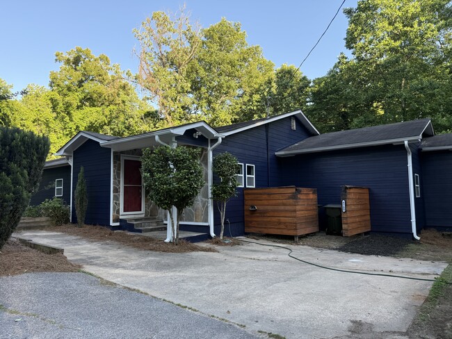 Front exterior view from Dean Ct - 4700 Dean Ct