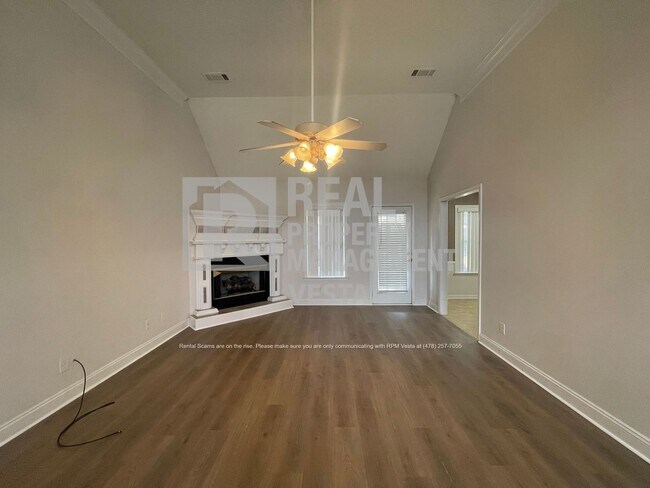 Foto del edificio - 102 Mulligan Ct