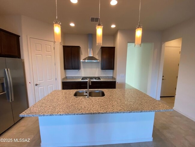 Photo - 635 E Kalalau Dr House