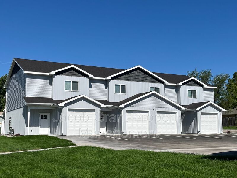 1645 S Bellin Rd, Idaho Falls, ID 83402 House Rental in Idaho Falls