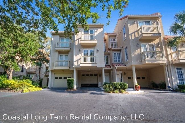 Building Photo - 3 br, 3 bath House - 10 Newport Drive #3103