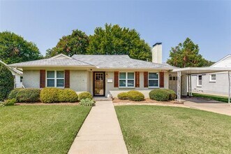 Building Photo - 2704 Ryan Pl Dr