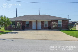 Building Photo - 400 Justin Ln